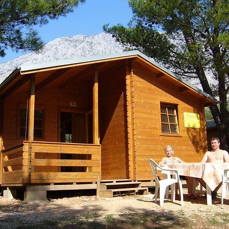 Victoria Cottage Camping Dole Blato  エクステリア 写真
